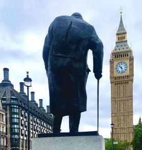 The_gathering_Storm._Churchills_statue_was_unveiled_bu_his_wife_Clementine_in_1973_meetmrlondoner.jpg