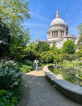 St_Pauls_Cathedral_in_May_MrsLondoner_1.jpg