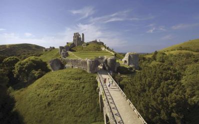 Corfe_Castle_from_the_main_bridge._Credit_National_Trust_Images-min.jpg