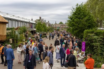 Visitors_enjoying_the_Chelsea_Flower_Show_2023._RHS_-_Neil_Hepworth.jpg