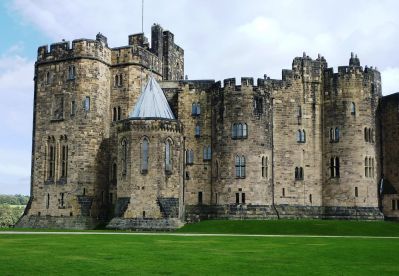 alnwick-castle-517175_1280_copy.jpg