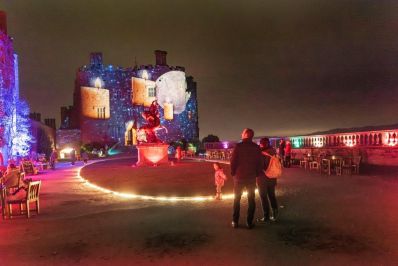 High_res_Christmas_at_Powis_Castle_and_Garden_Welshpool__National_Trust_Images_Paul_Harris_16_-_Copy.jpg