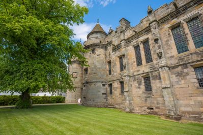 89801-falkland-palace-medium_c_Visit_Scotland_-_Kenny_Lam.jpg