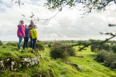 Hill_of_Uisneach_Co_Westmeath_courtesy_Failte_Ireland.jpg